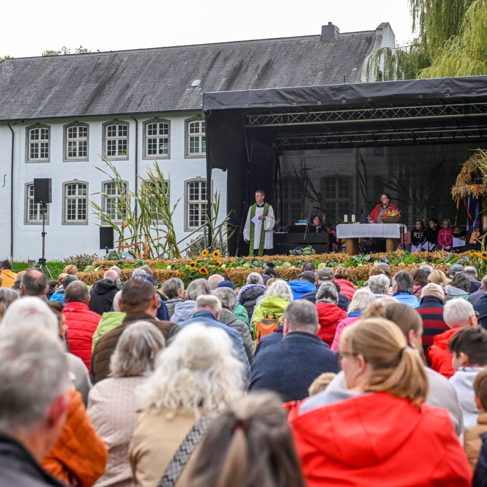 Niederrheinisches Freilichtmuseum in Grefrath: Rund 2500 Besucher beim Bauernmarkt