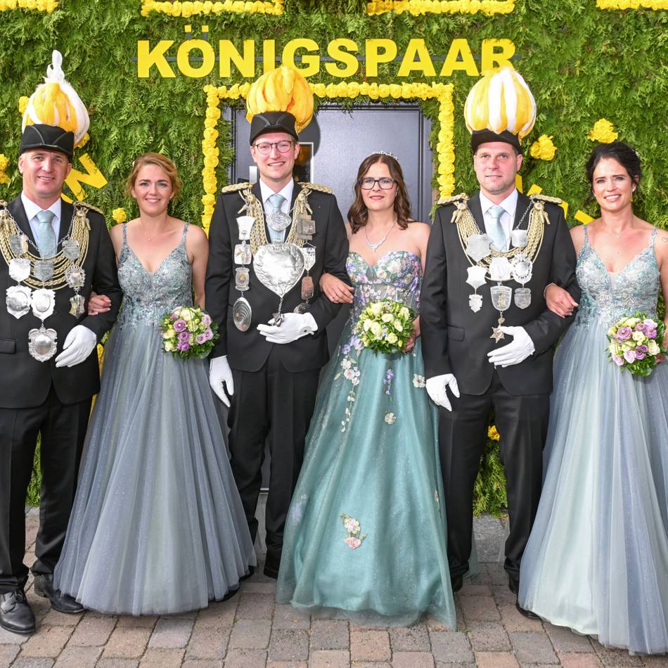 Schützenfest in Poelyck : Neuer Thron meistert seine ersten Aufgaben