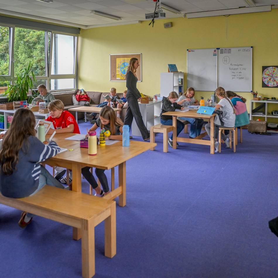 Keine Hausaufgaben, kein Lehrerzimmer, alle Abschlüsse: Eine Schule als „besondere Lern- und Lebenswelt“