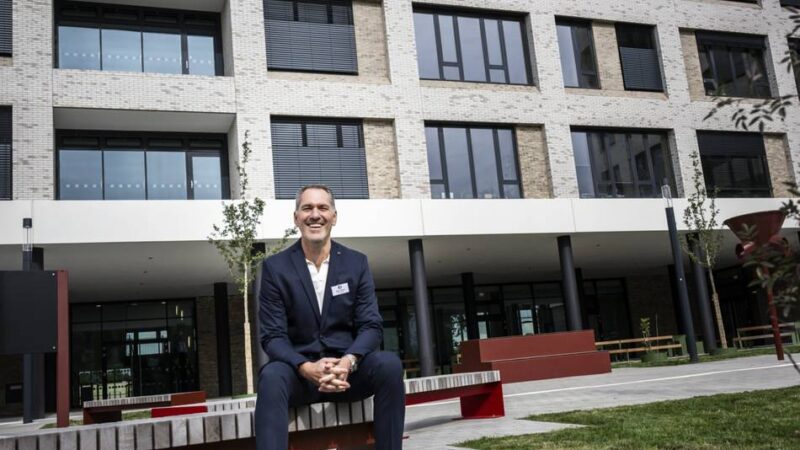Neubau in Düsseldorf: Realschule in Benrath ist jetzt offiziell eingeweiht