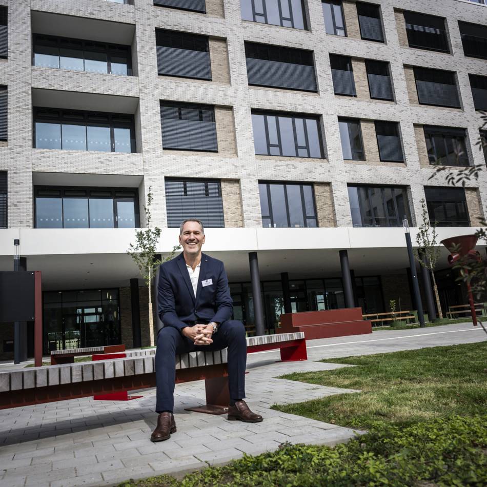 Neubau in Düsseldorf: Realschule in Benrath ist jetzt offiziell eingeweiht