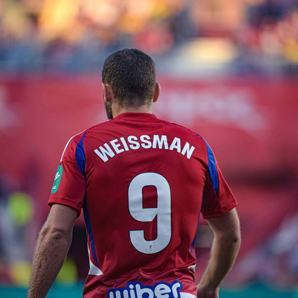 Neuer Klub für umstrittenen Stürmer: Nach Fortuna-Absage – Shon Weissman kehrt nach Österreich zurück