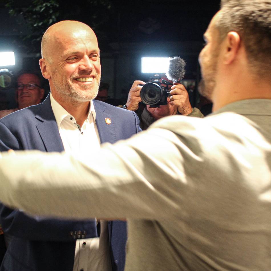 Bürgermeisterwahl 2025 in Grevenbroich: Krützen sichert sich die dritte Amtszeit im ersten Anlauf