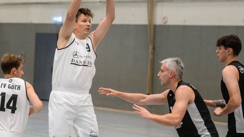 Basket Duisburg holt Hubert-Houben-Cup: Basketball-Turnier beim TV Goch ist nach langer Pause direkt wieder ein Erfolg
