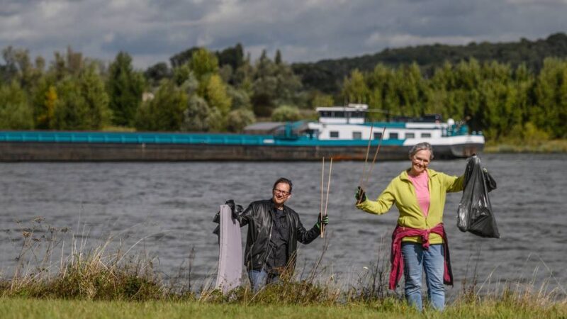 Müll am Rhein gesammelt: So ertragreich war der „RhineCleanUp“ in Kleve