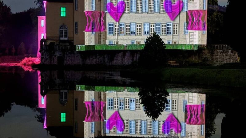 Auftakt am Freitagabend: Schloss Dyck wird zur Bühne für Lichtkunst