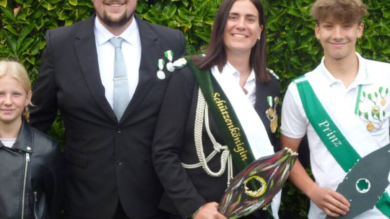 Schützenfest in Bedburg-Hau: Hasselt feiert ab Freitag Kirmes – mit Helen I. als neuer Königin