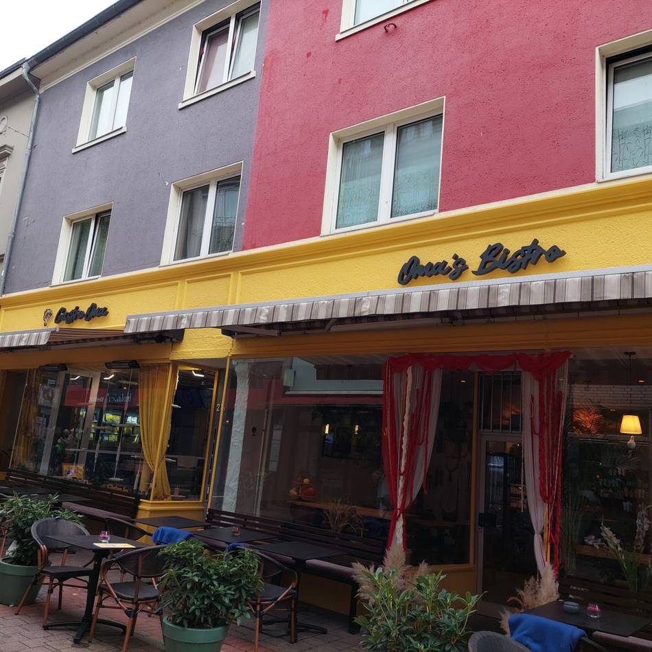 Zur „Gastro Oma“ gesellt sich „Oma´s Bistro“: Erstes ukrainisches Restaurant in Neuss eröffnet