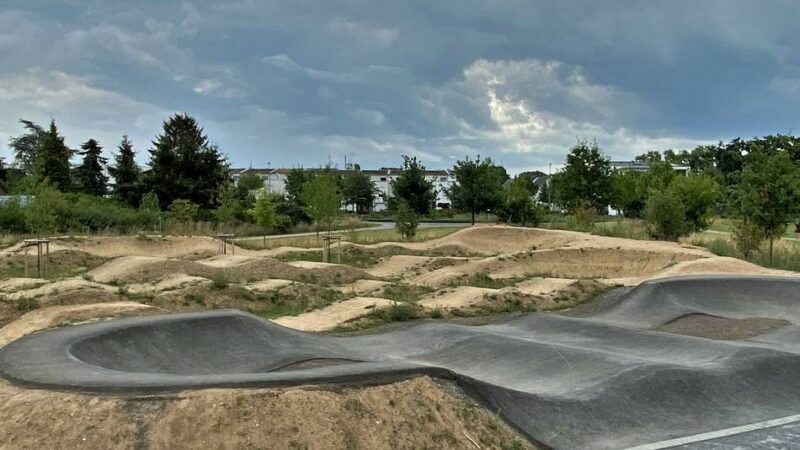 Aktion in Meerbusch: Jugendliche sind bei „Create and Skate“ in Strümp gefragt