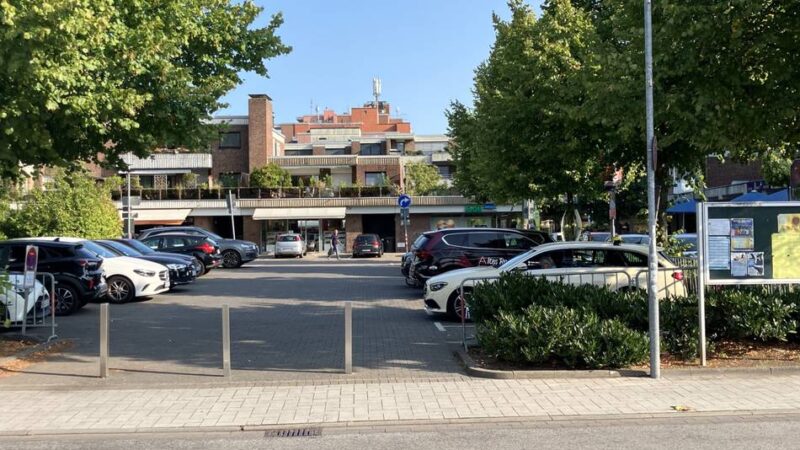 Parksituation am Maubishof in Kaarst: In die Innenstadt-Entwicklung kommt wieder Bewegung