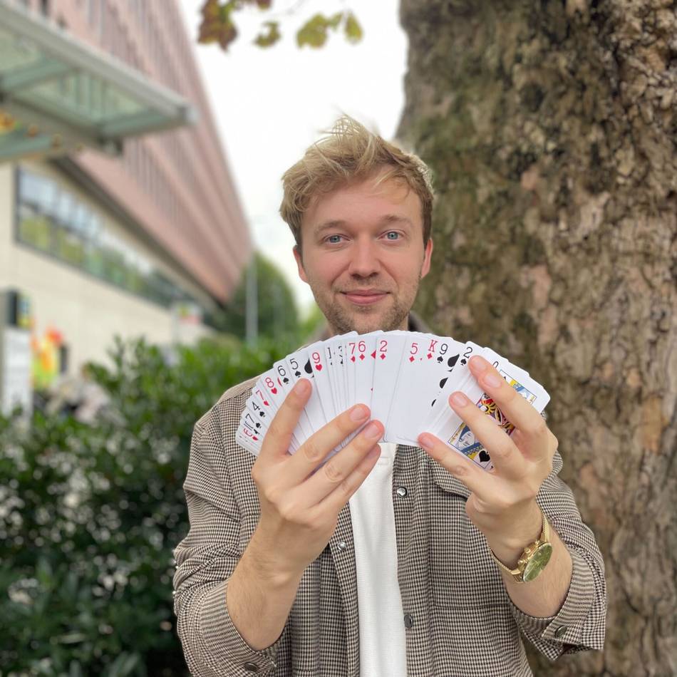 Von der Bundes- in die Landeshauptstadt: Zaubererweltmeister Marc Weide suchte „geschützten Hafen“ – und zog nach Düsseldorf