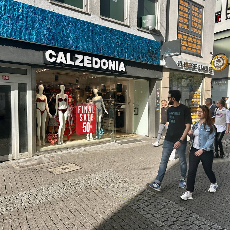 Kurioser Irrtum in Düsseldorf: Geschäfte öffnen aus Versehen am Sonntag – droht jetzt eine Strafe?