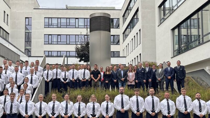 Für die Sicherheit in der Stadt: Das sind die 58 „Neuen“ bei der Mönchengladbacher Polizei