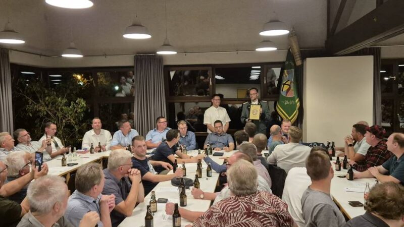 Brauchtum in Korschenbroich: Schützen-Regiment Pesch erhält regionale Verstärkung