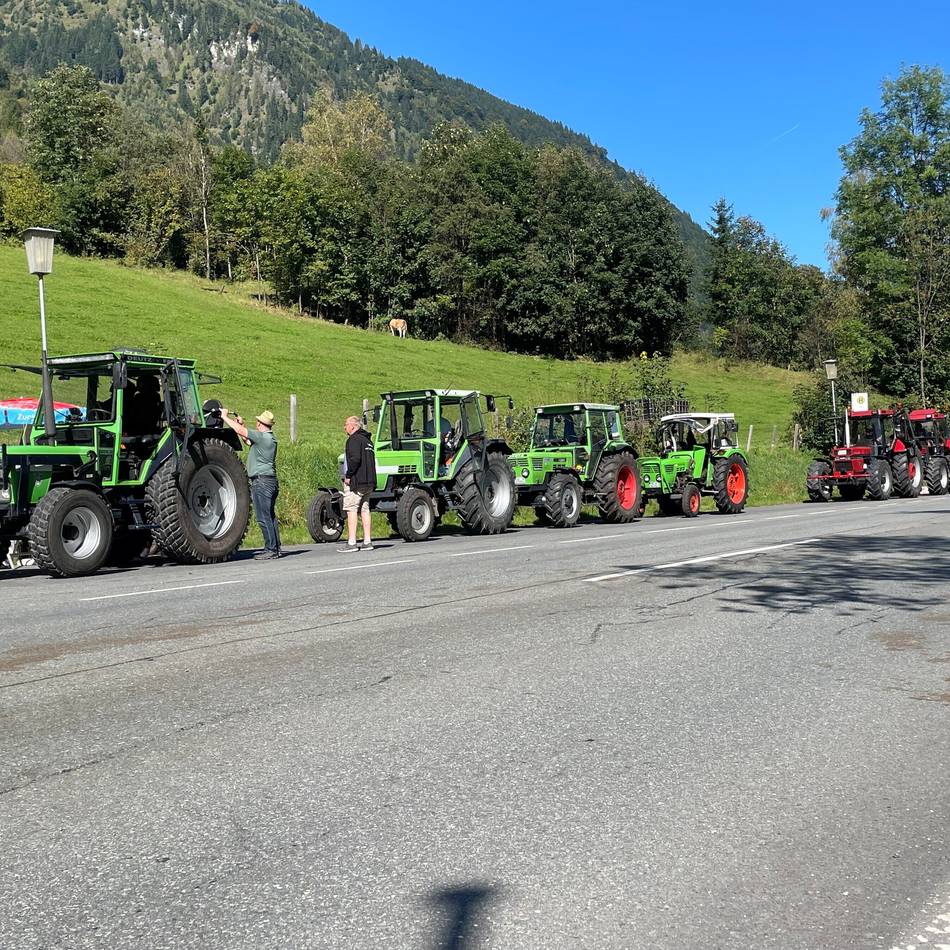Treckerfahrer aus Korschenbroich: Auf sieben Schleppern den Großglockner zur Traktor-WM erreicht