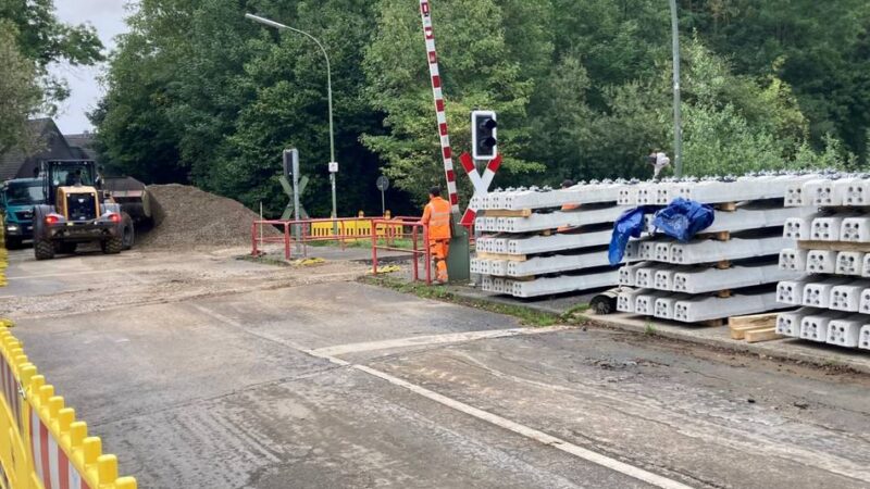 Bahnübergang Geulenstraße in Neuss wird gesperrt: „Wie sollen die Kinder zur Schule kommen?“