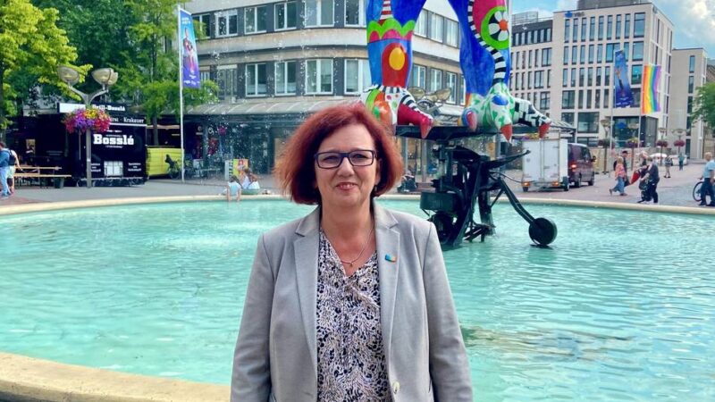 Sylvia Linn (CDU) will Duisburgs Stadtoberhaupt werden: Hat der Oberbürgermeister seinen Laden nicht im Griff, Frau Linn?