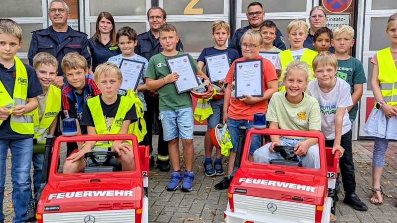 Übergang in Jugendfeuerwehr: Die Nachwuchsarbeit der Kinderfeuerwehr Bedburg-Hau trägt Früchte