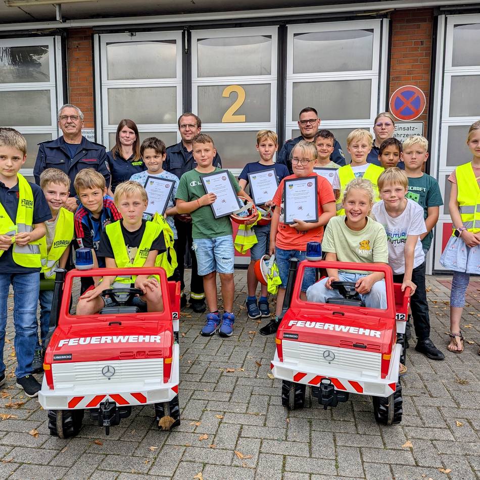 Übergang in Jugendfeuerwehr: Die Nachwuchsarbeit der Kinderfeuerwehr Bedburg-Hau trägt Früchte