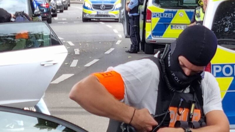 Polizeieinsatz in Leverkusen: Amokalarm am Landrat-Lucas-Gymnasium