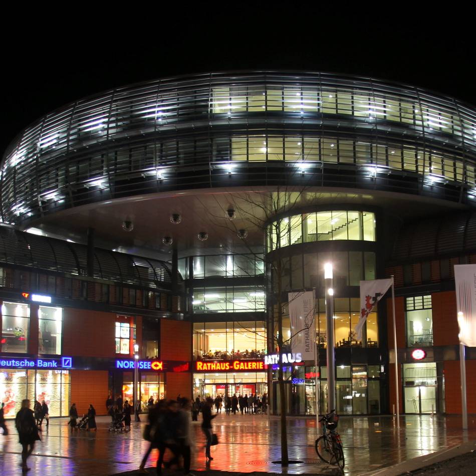 Mehrausgaben in Millionenhöhe in Leverkusen: Stadtverwaltung verteidigt hohe Personalkosten