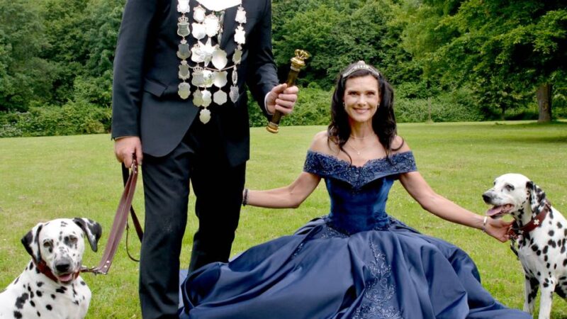 Doppeltes Schützenfest in Neuss: Frauen marschieren erstmals in der Bruderschaft Norf mit