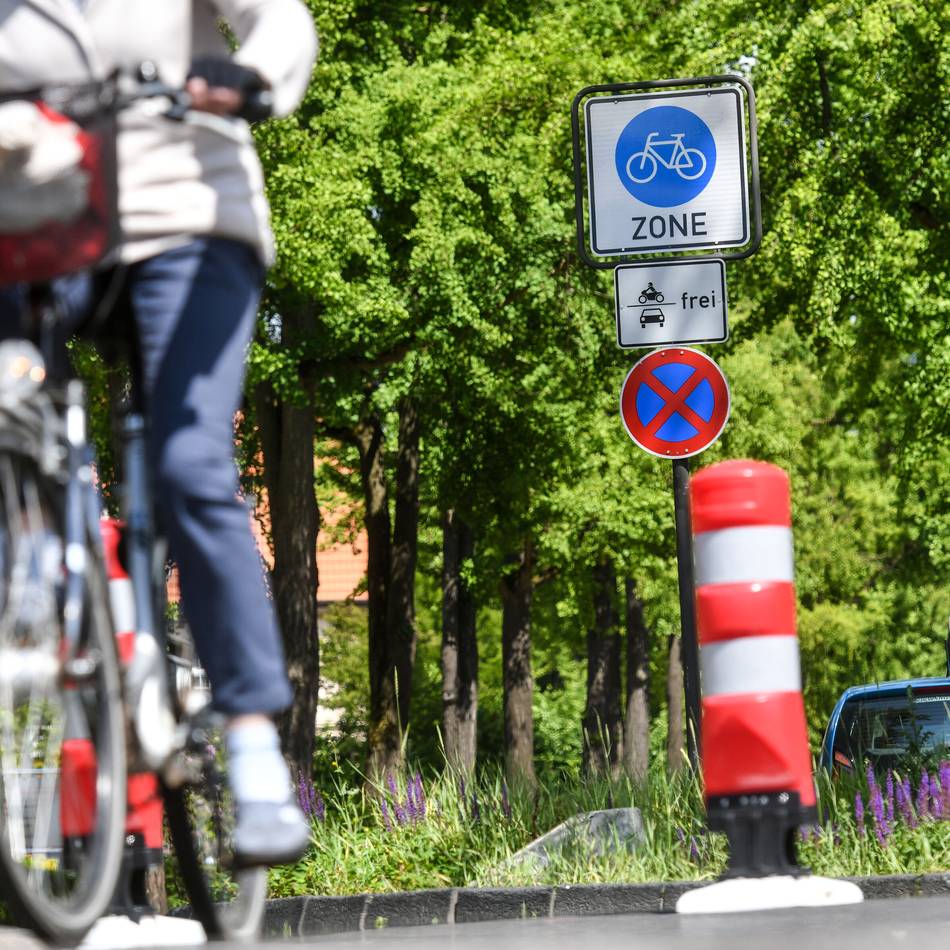 Radfahren in Niederkrüchten: Poller auf Radwegen stehen auf dem Prüfstand