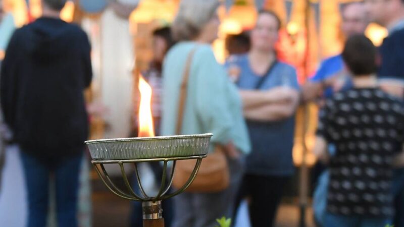 Viele Aktionen in der Hückeswagener Innenstadt: Feierabendmarkt, Lichterfest und Feuerwerk