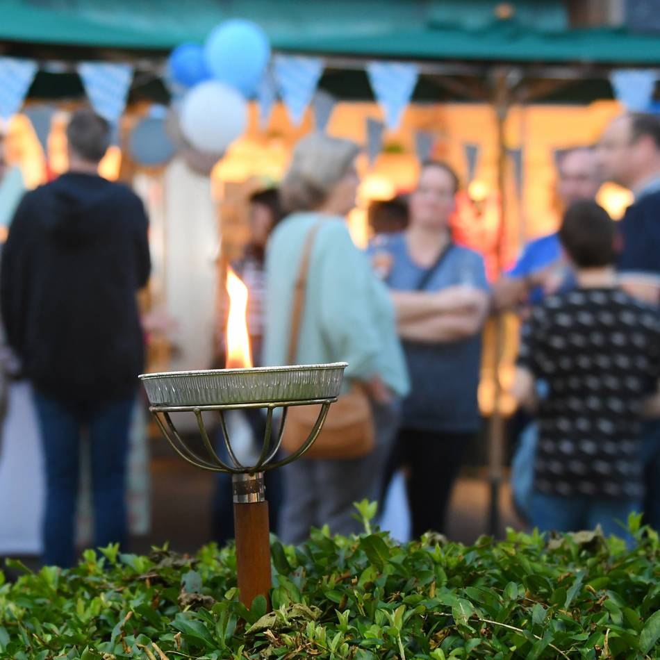Viele Aktionen in der Hückeswagener Innenstadt: Feierabendmarkt, Lichterfest und Feuerwerk