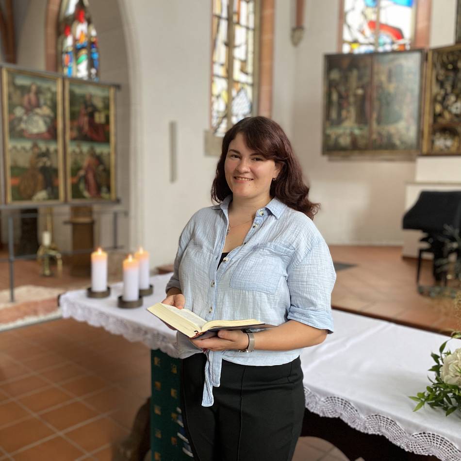Für alle evangelischen Kirchengemeinden Rheinberg: Junge Pfarrerin wird am Sonntag mit viel Gesang ordiniert