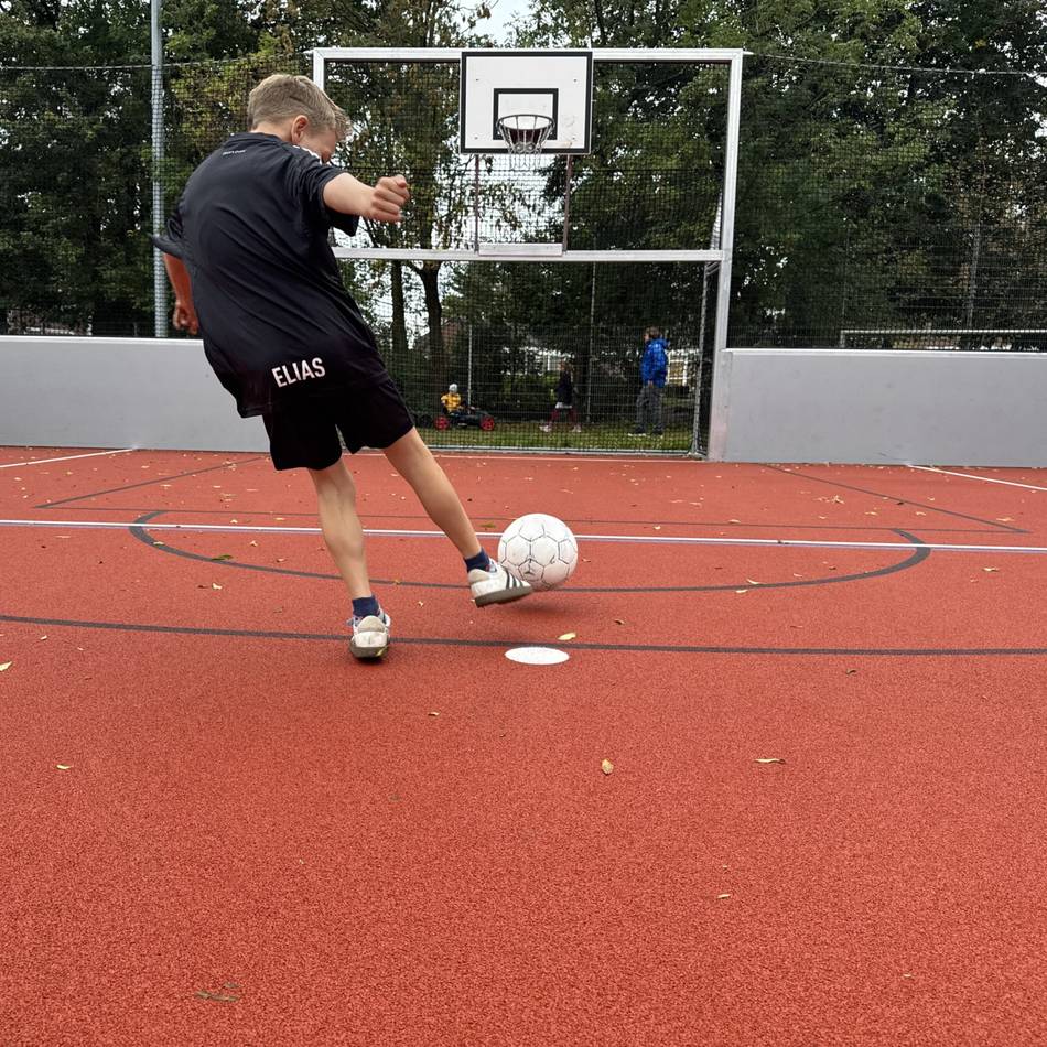 Neues Kleinspielfeld in Marienbaum: „Das Feld ist ein großer Gewinn fürs Dorf“