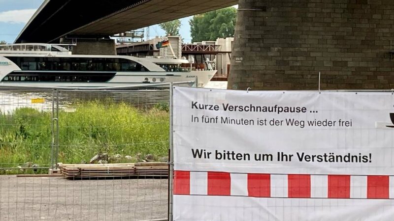 Jahrelange Sperrung in Leverkusen: Stadt soll sich für Wiederöffnung des Rheinradwegs einsetzen