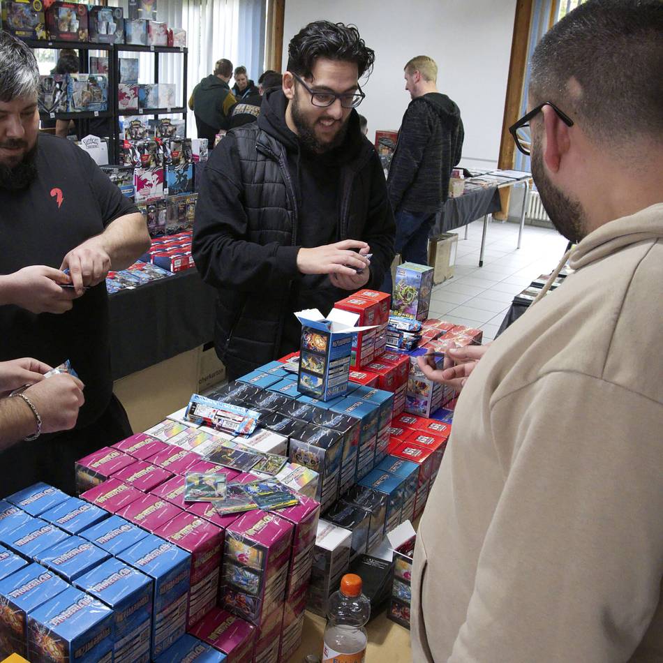 Veranstaltung in Rheinberg: Riesen-Andrang bei Spielkartenbörse im Haus der Generationen