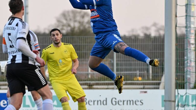 Starke Paraden: Dieser Mann steht beim Sieg des SV Rindern im Mittelpunkt