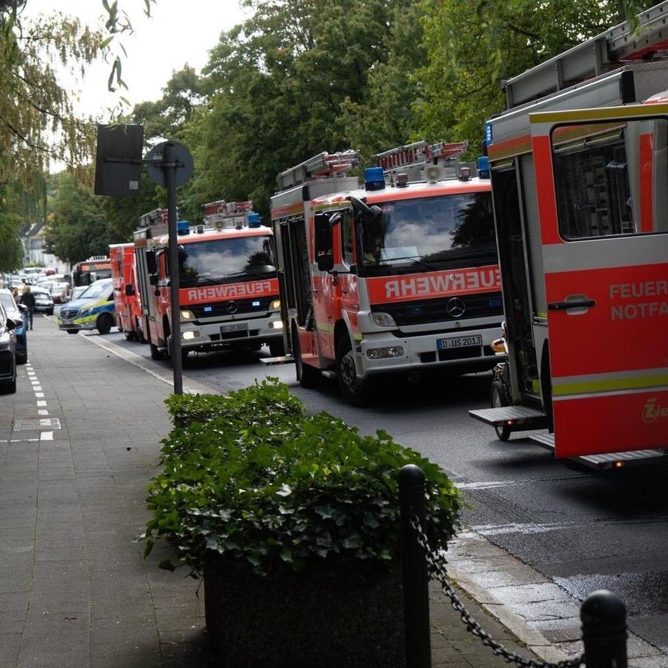 Feuerwehreinsatz in Ludenberg: Haus in Düsseldorf nach Kellerbrand unbewohnbar