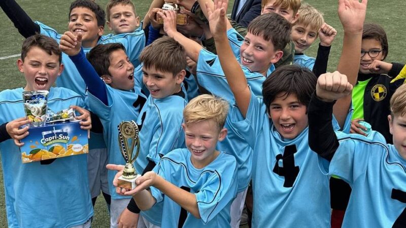 Sportliche Veranstaltung: Grundschulen messen sich beim Fußballturnier