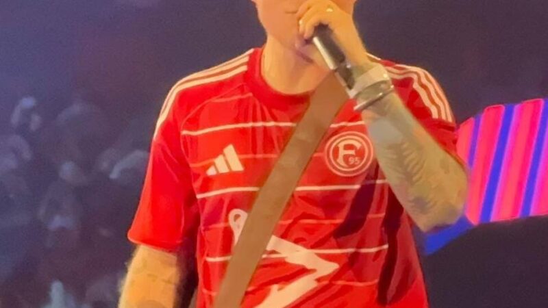 Konzerte des Weltstars: Auftritt in Düsseldorf – deshalb trug Ed Sheeran ein Fortuna-Trikot