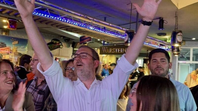 Lierenfeld gewinnt Stichwahl in Dormagen: „Ich habe mich noch nie so gefreut wie heute“