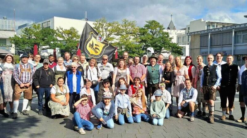 Brauchtum in Langenfeld: Oktoberfestwanderung begeistert die Prinzengarde