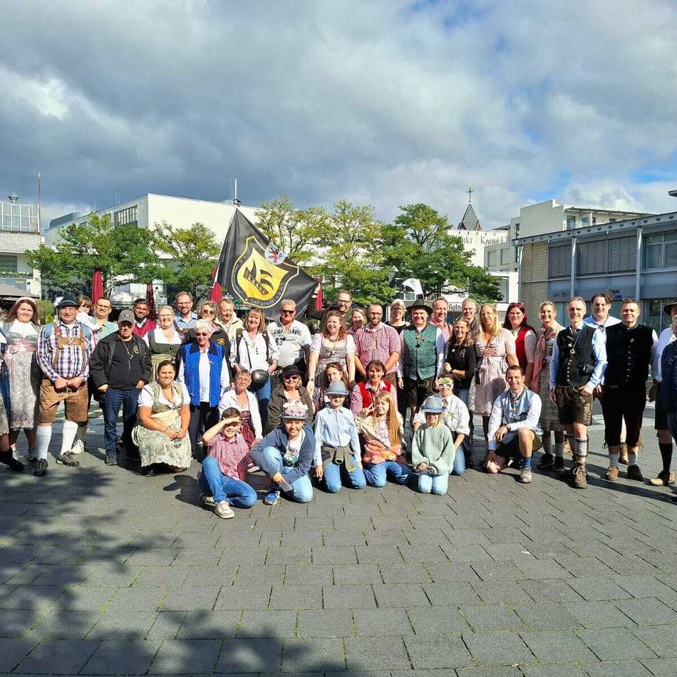 Brauchtum in Langenfeld: Oktoberfestwanderung begeistert die Prinzengarde