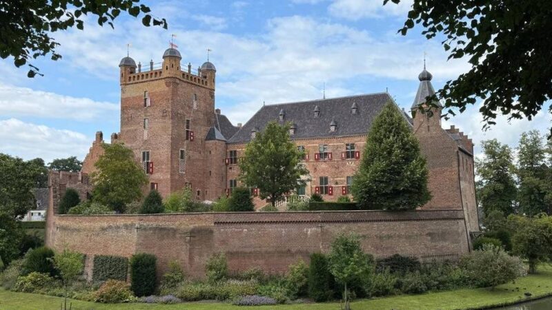 Schloss im niederländischen ’s-Heerenberg: Wo Geschichte und Natur sich treffen – ein Ausflug zum Huis Bergh
