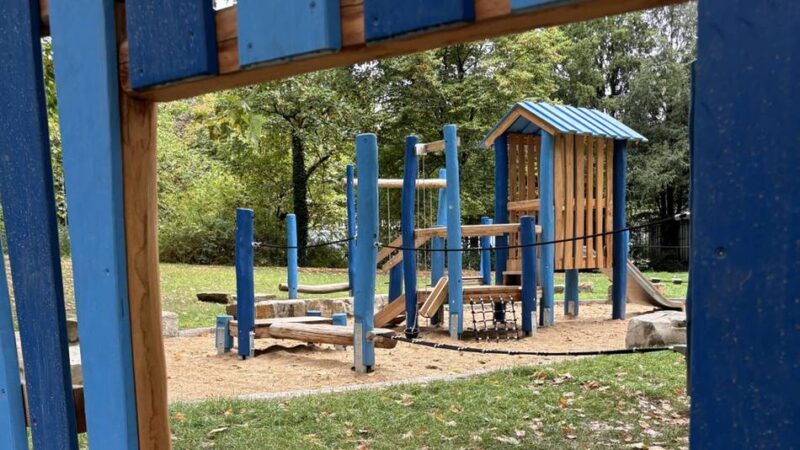 Kinder in Düsseldorf: Kinderspielplatz Hanielpark wurde um 230 Quadratmeter erweitert
