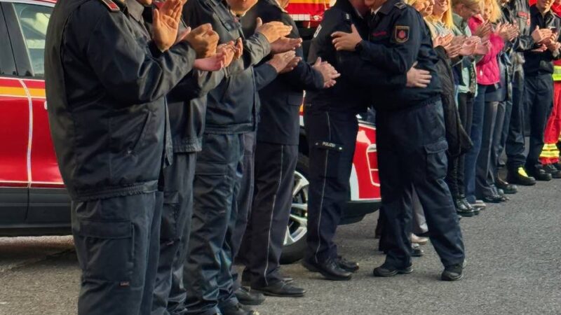 Dinslakens Feuerwehrchef verabschiedet: „Jeder Rang, den Sie erreicht haben, steht für mehr als nur ein Stück Papier“