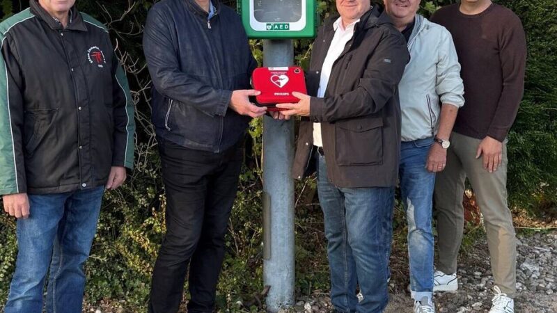 Emmerich: Spende von Kao Chemicals – Schützen erhalten Defibrillator für Praest