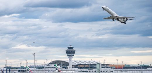 Drohnen über Deutschland: Airline-Verband verlangt Abschuss über Flughäfen