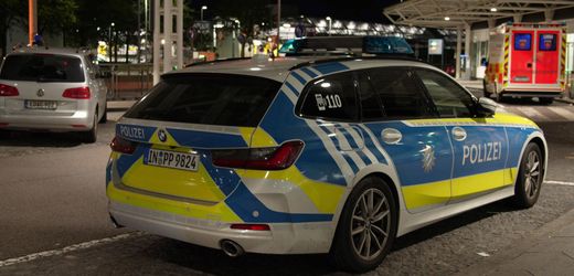 Niederbayern: Drei Bewaffnete überfallen Reisebus auf Autobahn