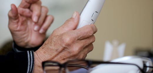 Rehau, Bayern: Senioren überwältigen und fesseln mutmaßlichen Betrüger