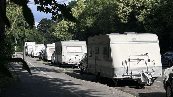 Wohnwagen von Velberter Parkplatz geklaut: Polizei sucht Zeugen
