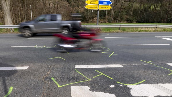 40-Tonner im Grünen: Fahrer ignorieren offizielle Umleitung