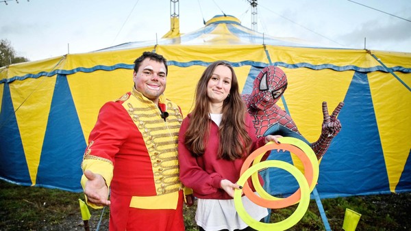 Zirkusluft in Velbert: So schwierig ist Jonglieren wirklich